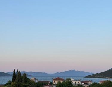 Studio Apartment with Sea View