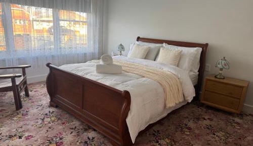 Three-Bedroom Holiday Home 