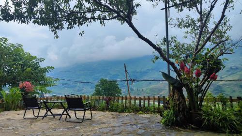 Deluxe Double or Twin Room with Mountain View