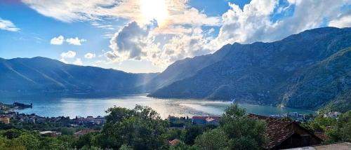 One-Bedroom Apartment with Sea View