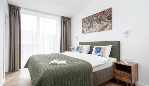 One-Bedroom Apartment with Balcony