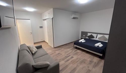 Quadruple Room with Private Bathroom