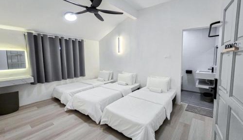 Triple Room with Bathroom