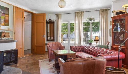 Three-Bedroom Holiday Home 