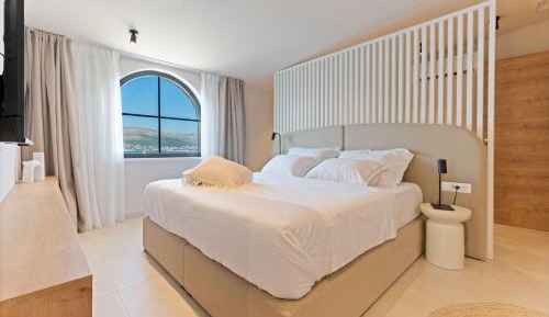 Superior Double or Twin Room with Pool View