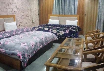 Family Room with Mountain View