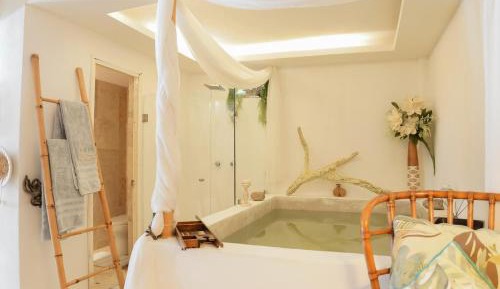 Suite with Private Pool