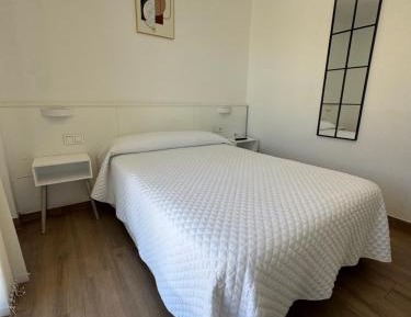 Deluxe Double Room with Balcony and Sea View