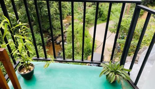 Triple Room with Balcony