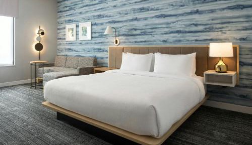 King Studio with Sofa Bed