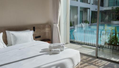 King Room with Pool View