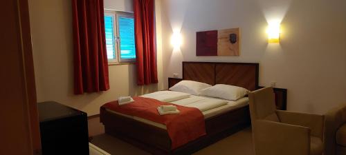 Classic Quadruple Room