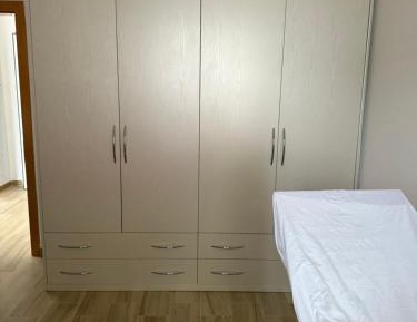 Deluxe One-Bedroom Apartment with Ocean View