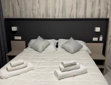 Double or Twin Room with Private Bathroom