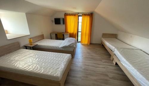 Standard Double Room with Shared Bathroom