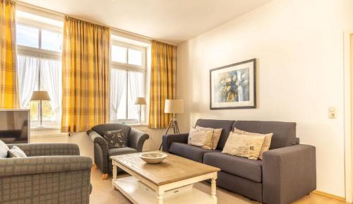 One-Bedroom Apartment with Balcony