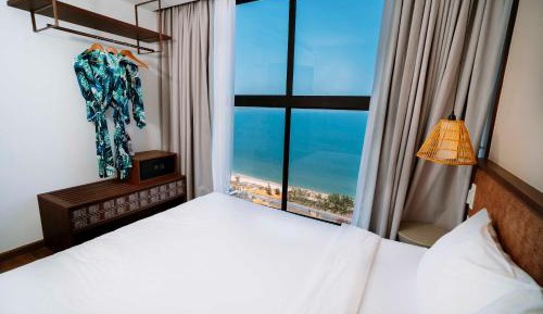 Two-Bedroom Apartment with Balcony and Sea View