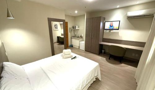 One-Bedroom Apartment with City View