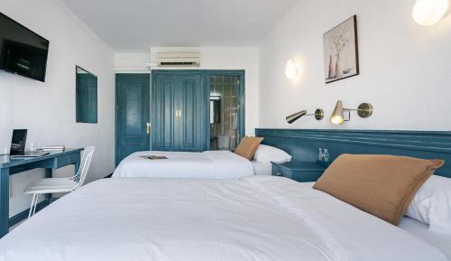 Standard Double or Twin Room (2 Adults)