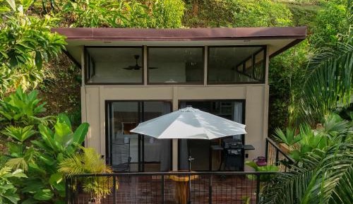 Deluxe Bungalow with Garden View