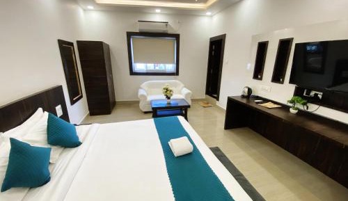 Suite with City View