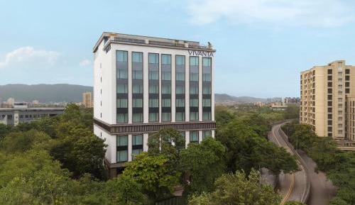 Deluxe Room King Bed