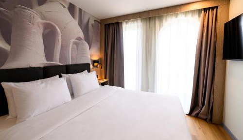 Two-Bedroom Suite with Sofa Bed