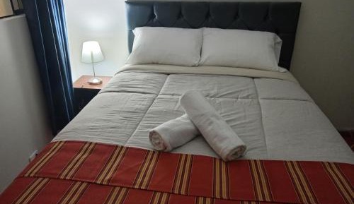 One-Bedroom Apartment with View