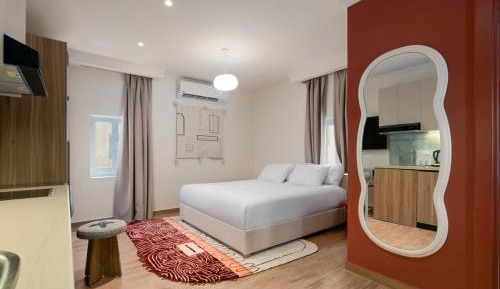 Studio Apartment with King Bed