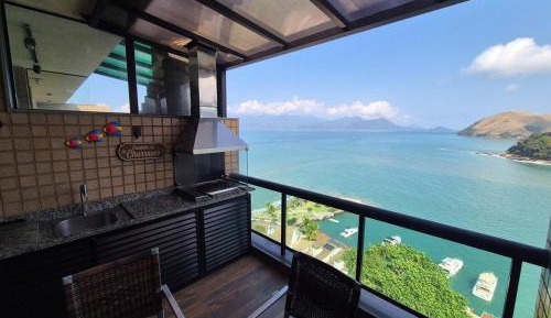 Two-Bedroom Apartment with Terrace and Sea View