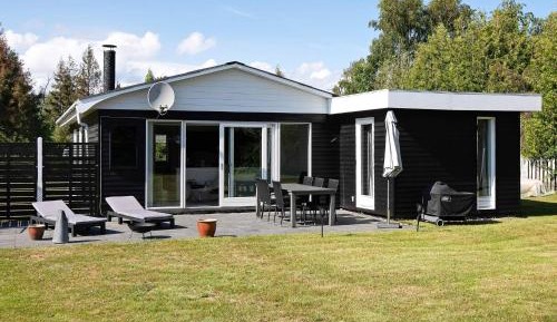 Three-Bedroom Holiday Home 