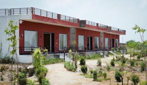 Family Room with Garden View
