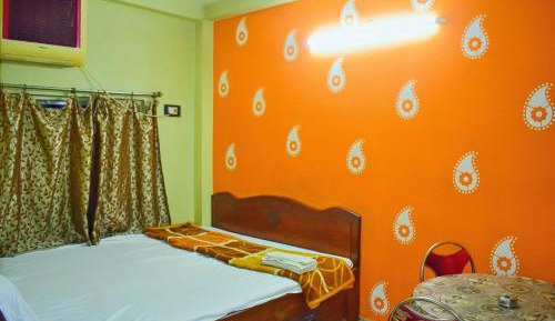 Deluxe Double Room (2 Adults + 1 Child)