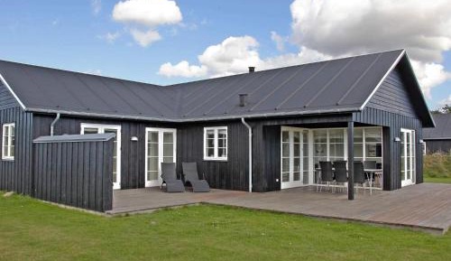 Five-Bedroom Holiday Home