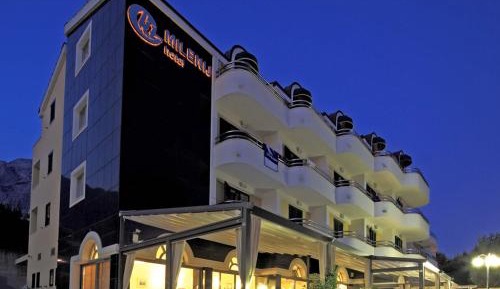 Standard Double Room with Garden View 