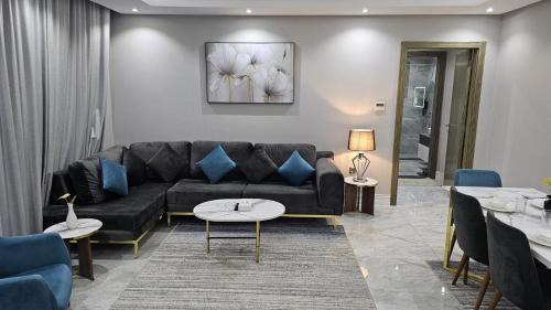 One-Bedroom Apartment with Sea View