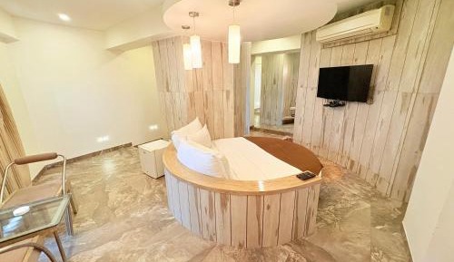 Super Deluxe Double Room