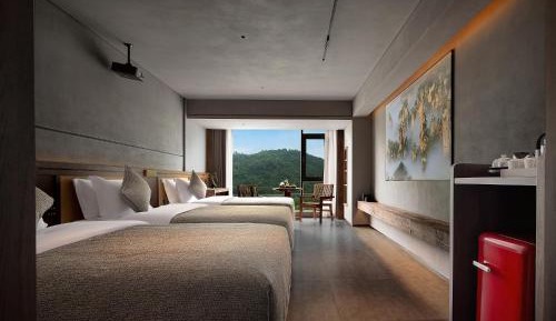 Triple Room with Mountain View