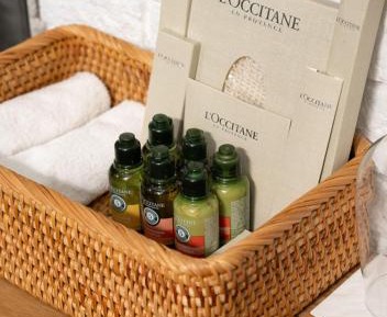 Deluxe Double Room (2 Adults + 1 Child)