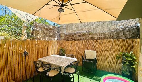 Family Room with Garden View