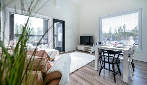 Three-Bedroom Apartment with Balcony