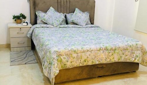 Deluxe Room (2 Adults + 1 Child)