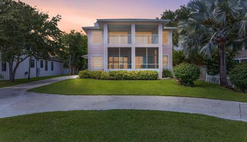 Five-Bedroom Holiday Home