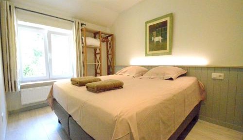 Seven-Bedroom Holiday Home