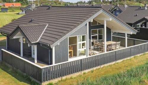 Three-Bedroom Vacation Home 