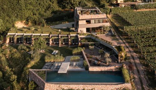 Suite with Lake View