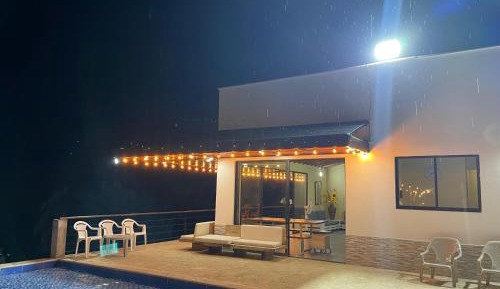 Four-Bedroom Holiday Home