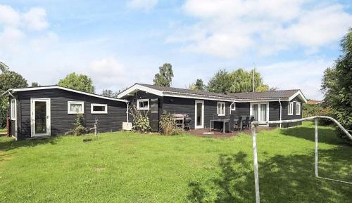 Three-Bedroom Vacation Home 