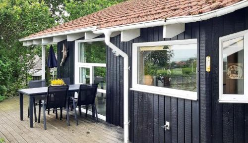 Three-Bedroom Vacation Home 