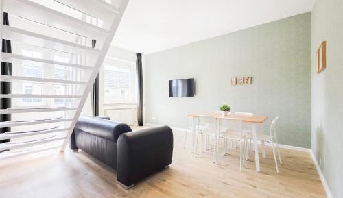 Three-Bedroom Apartment with Balcony